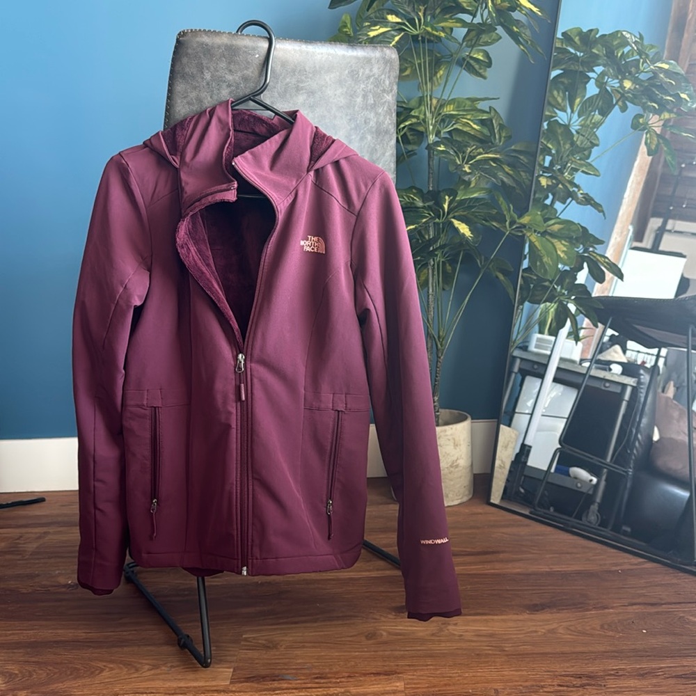 Women’s Northface Fleece lined jacket